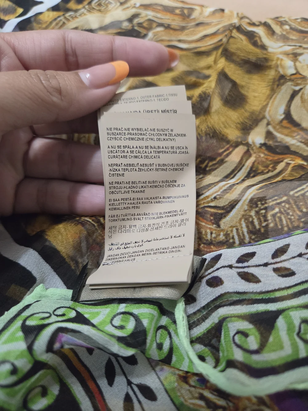 Authentic Versace 100% Silk Medusa Greek Key Multicolor Scarf Shawl Made Italy